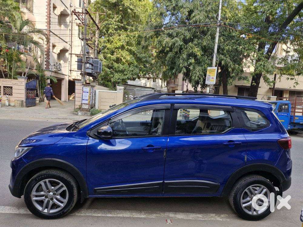 Renault Triber Rxz, 2022, Petrol