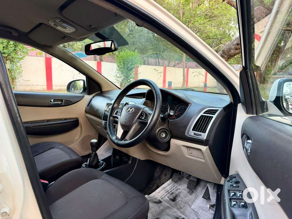 Hyundai I20 Sportz 1.2 Bs-iv, 2012, Petrol