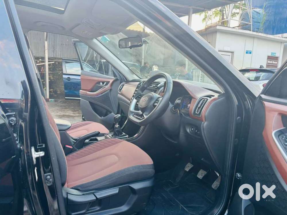 Hyundai Alcazar Prestige 7-seater, 2022, Petrol