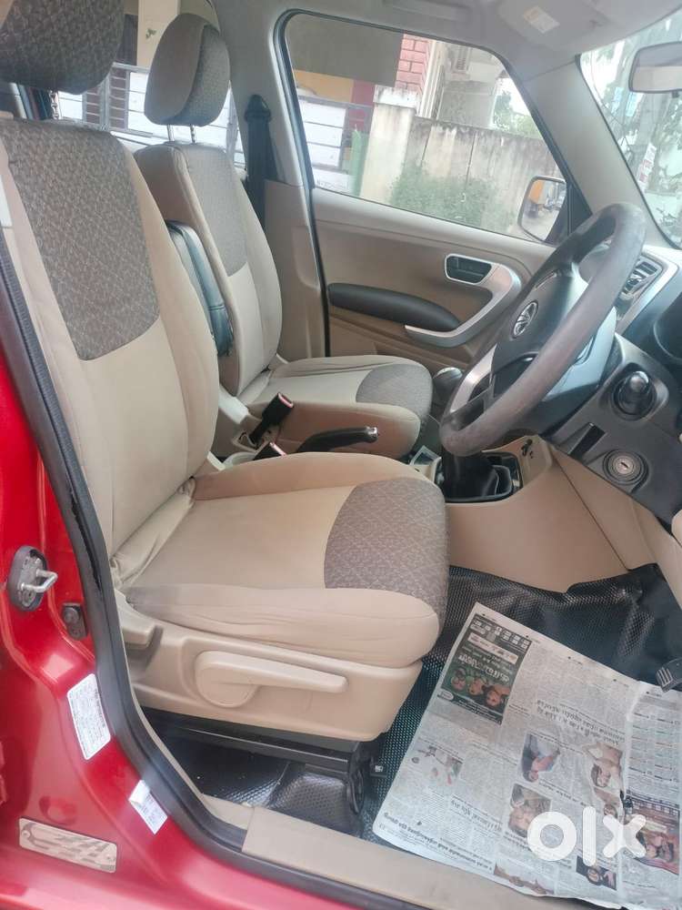 Mahindra Tuv 300 T8, 2017, Diesel