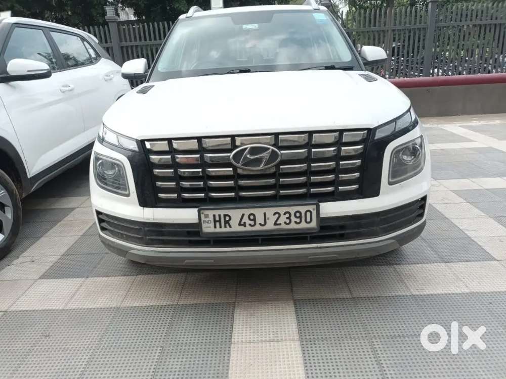 Hyundai Venue Petrol Manual 2023 First Owner