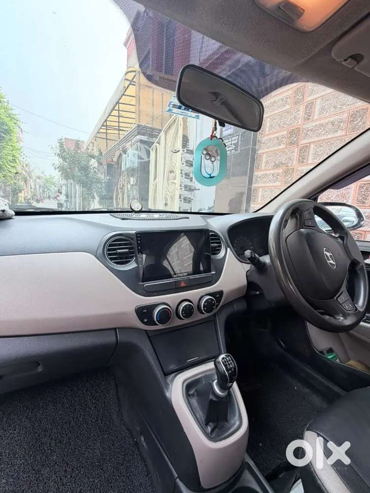 Hyundai Xcent Diesel Manual 2015 Variant