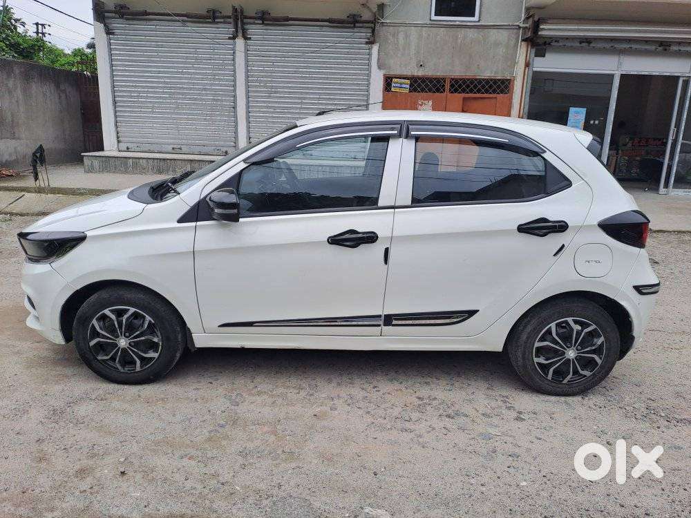 Tata Tiago, 2022, Petrol