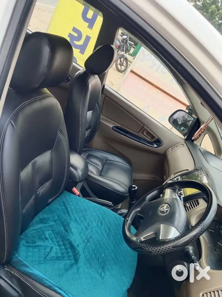 Toyota Innova 2015 Diesel 225000 Km Driven