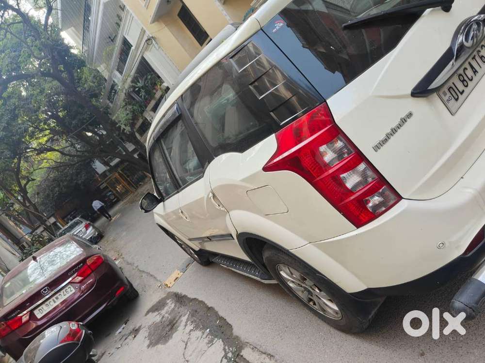 Xuv500 W9 (2018) Diesel Manual 1st Owner  Delhi  Excellent Condition