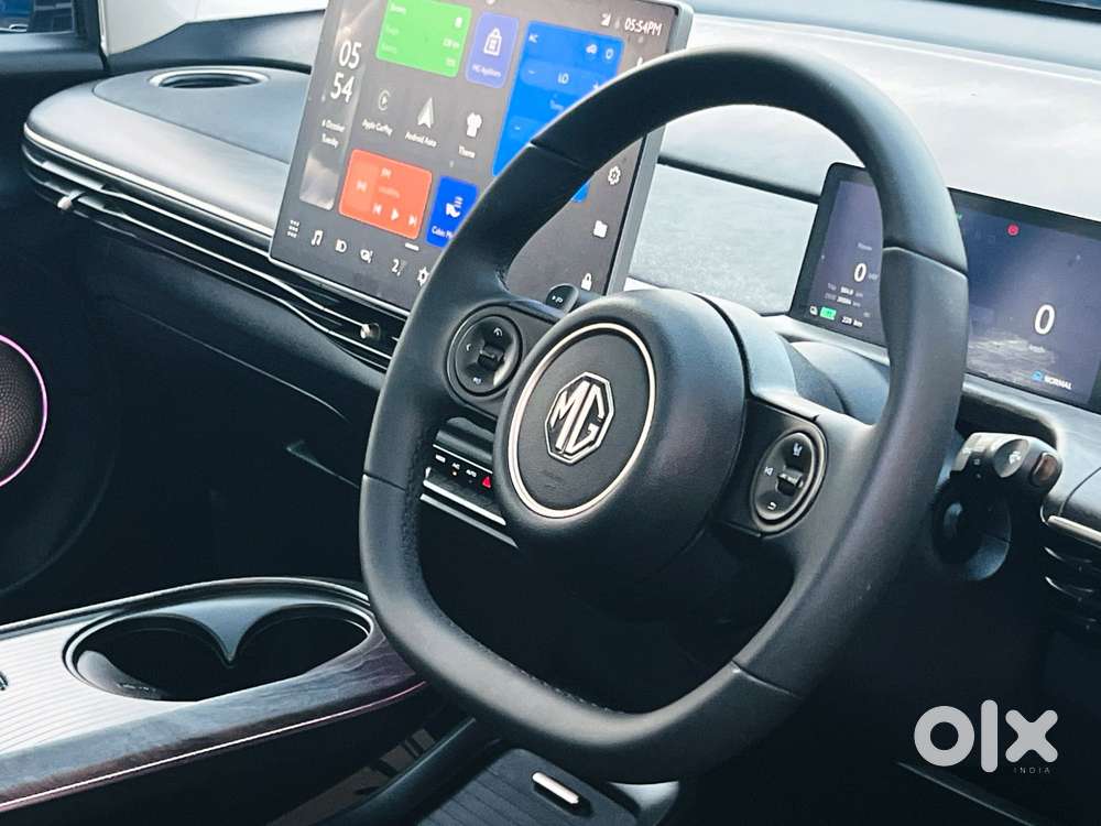 Mg Windsor Ev Essence, 2025, Electric