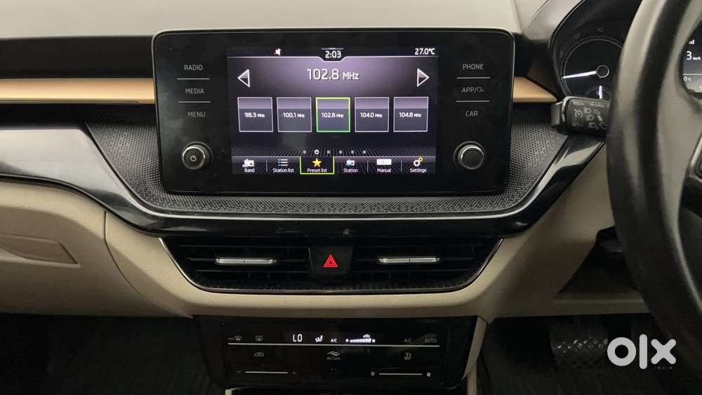 Skoda Slavia Ambition 1.0l Tsi At, 2022, Petrol