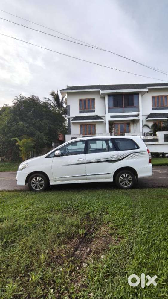 Toyota Innova [ ] 2.5 V Diesel 7 Str, 2015, Diesel