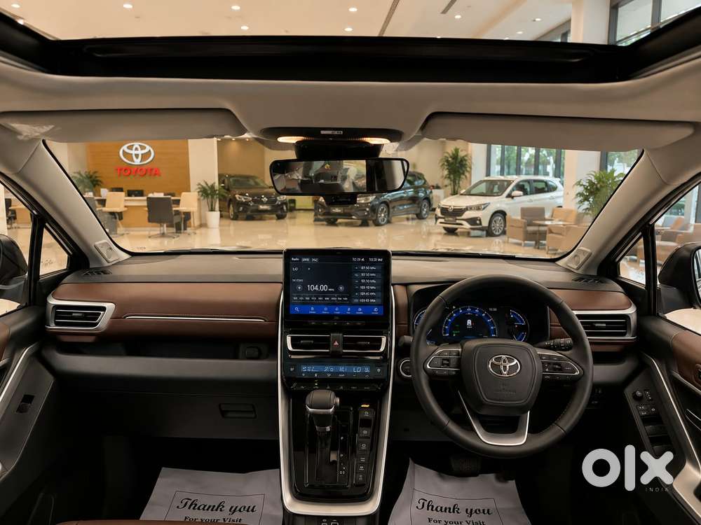 Toyota Innova Hycross 2.0 Zx (o) Hybrid 7 Str, 2025, Petrol