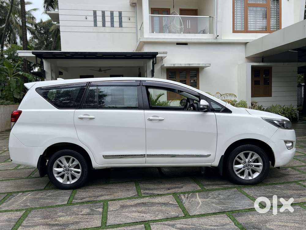 Toyota Innova Crysta 2.4 G Mt, 2017, Diesel