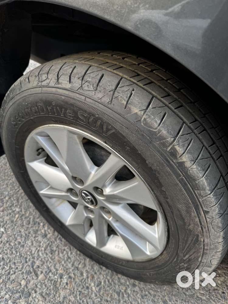 Toyota Innova Crysta 2.7 Gx Mt, 2018, Diesel