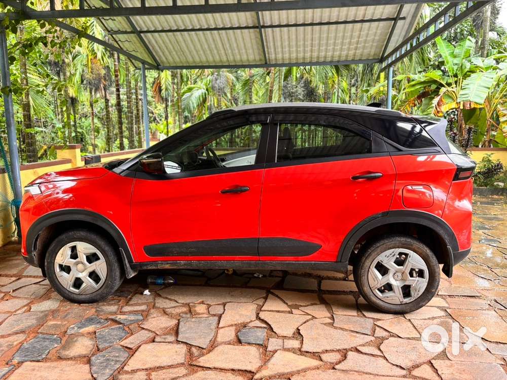 Tata Nexon Petrol 2024