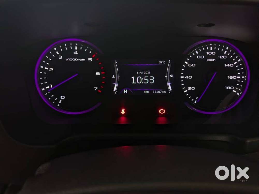 Mahindra Marazzo M8 Diesel  7 Seater  Shimmering Silver  53,000 Km