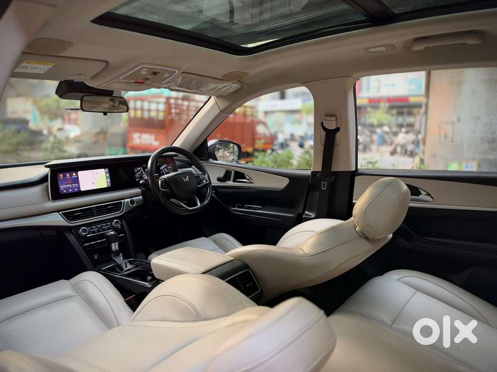 Mahindra Xuv700 2.2 Ax 7 Diesel At Luxury Pack Str, 2022, Diesel