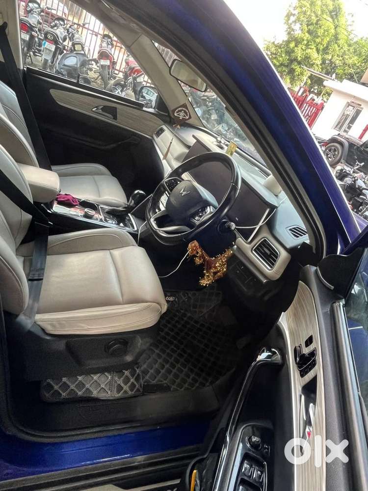 Mahindra Xuv700 Petrol 2021