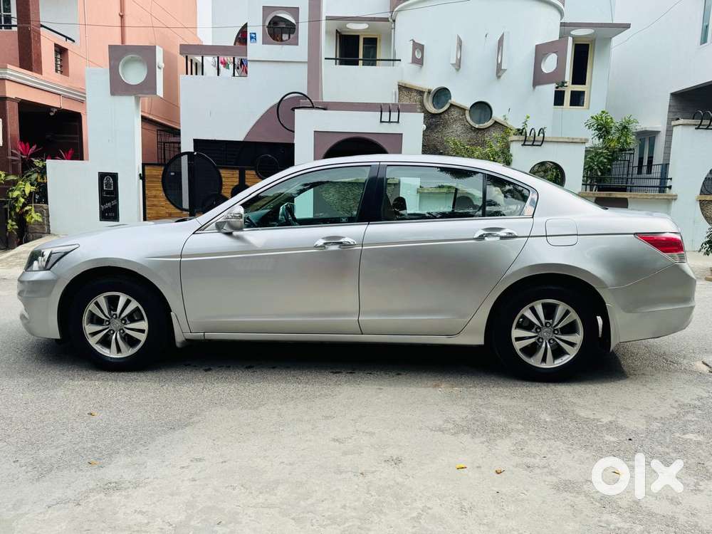 Honda Accord 2.4 Elegance Manual, 2012, Petrol