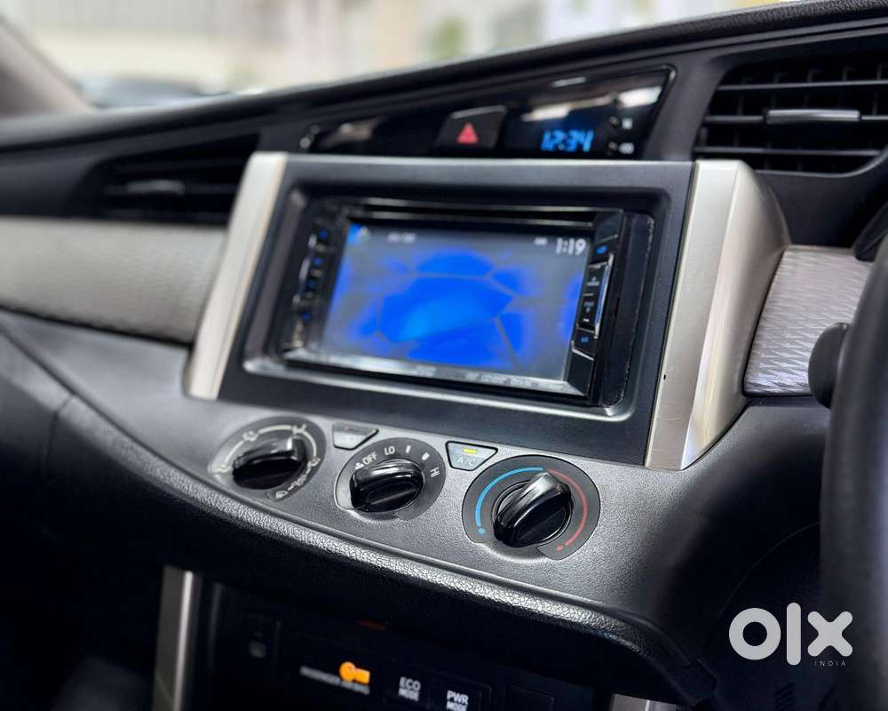 Toyota Innova Crysta 2.8 Gx At 8s, 2016, Diesel