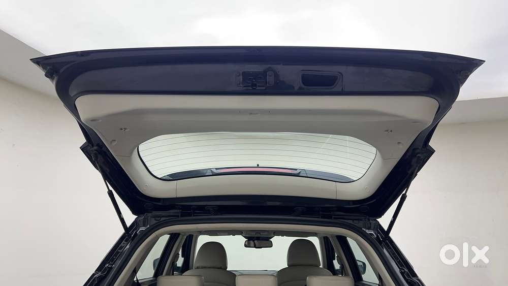 Mahindra Xuv300 W8 Option Diesel, 2022, Diesel