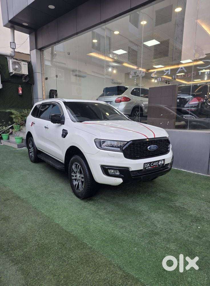Ford Endeavour 3.2 Titanium At 4x4, 2017, Diesel