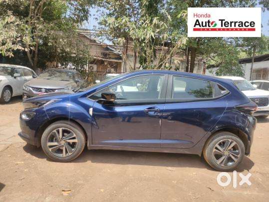 Tata Altroz 1.2 Xz Plus Dark Edition, 2023, Petrol