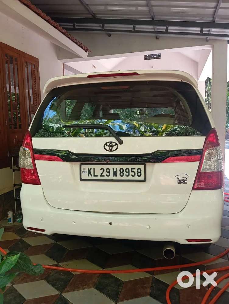 Toyota Innova 2006 Petrol 96000 Km Driven