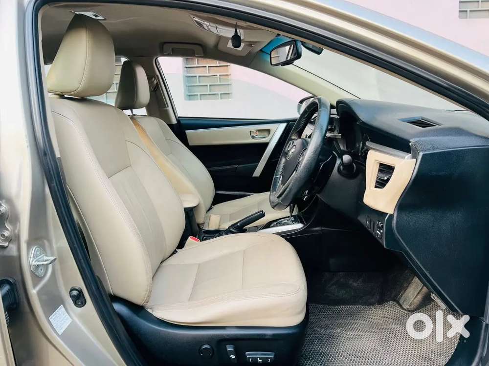 Toyota Corolla Altis 2015