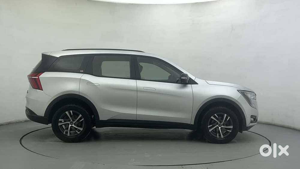 Mahindra Xuv700 2.0 Ax 5 Petrol At Str, 2022, Petrol