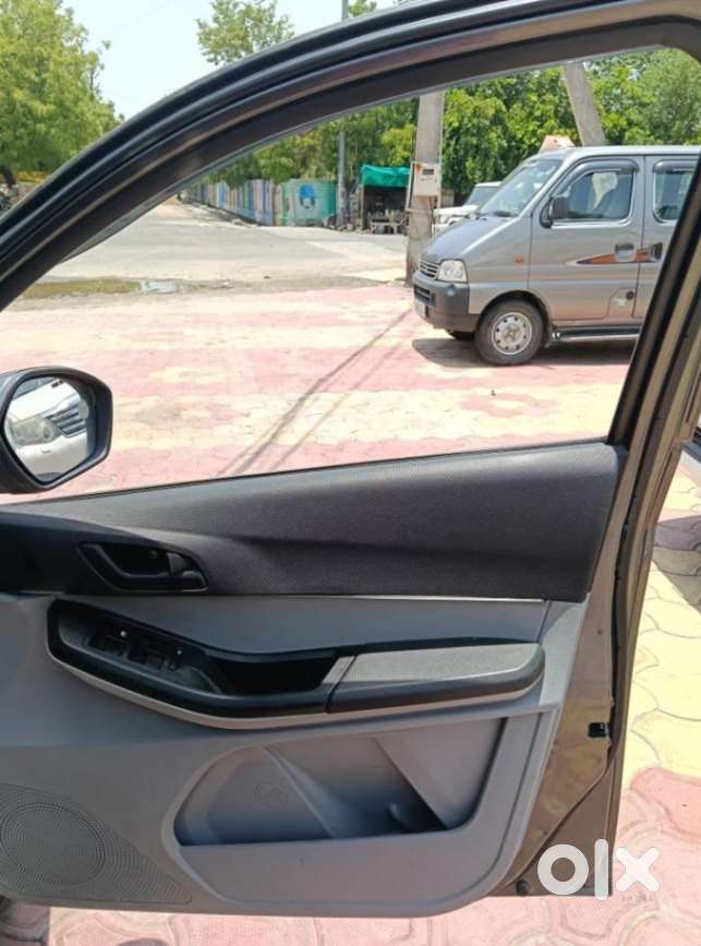 Tata Tiago, 2021, Petrol