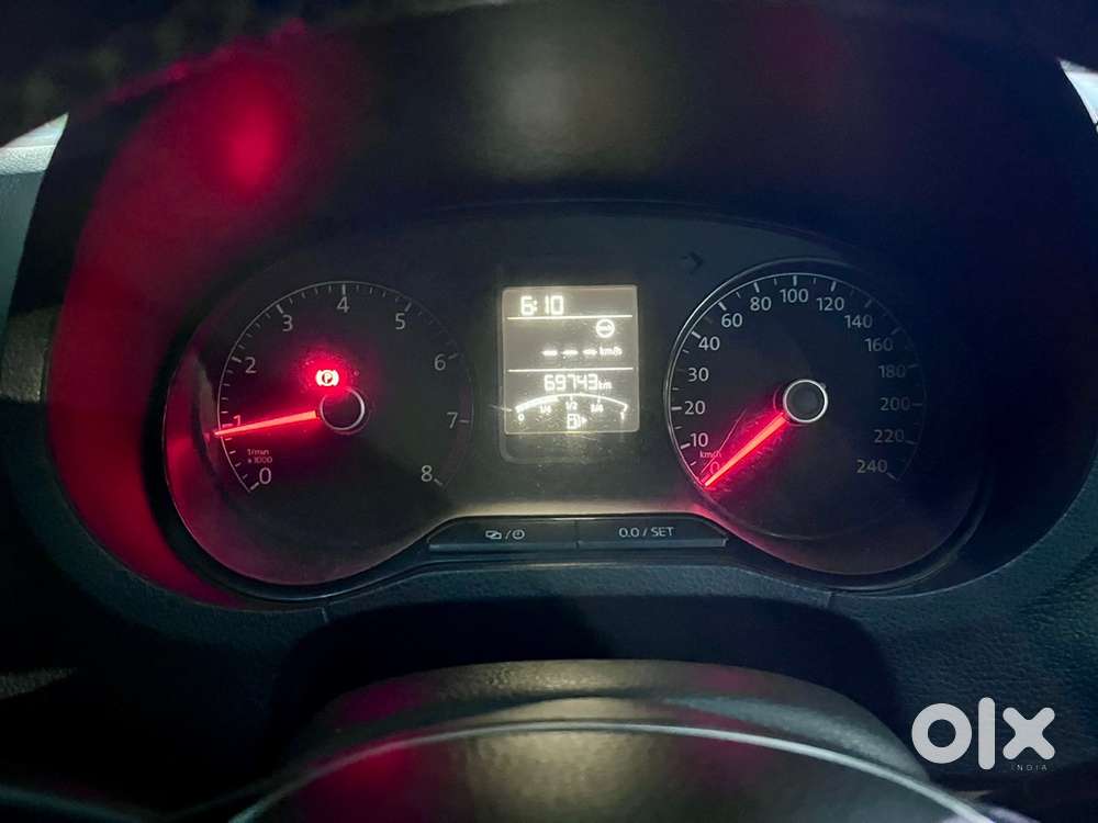 Volkswagen Polo Manual Petrol 2015