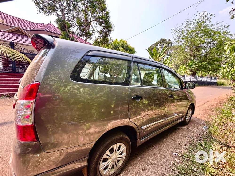 Toyota Innova 2013 Diesel Well Maintained
