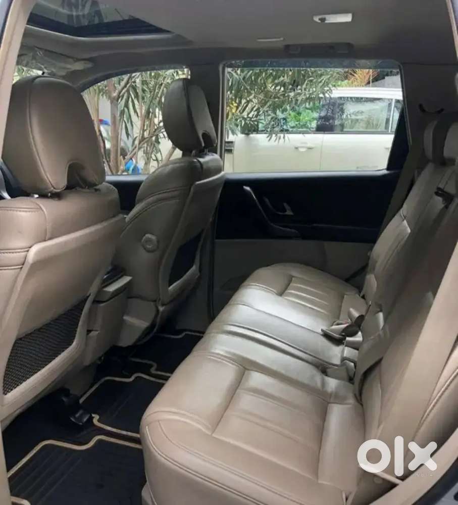 Mahindra Xuv500 Automatic Diesel 98200 Km Driven