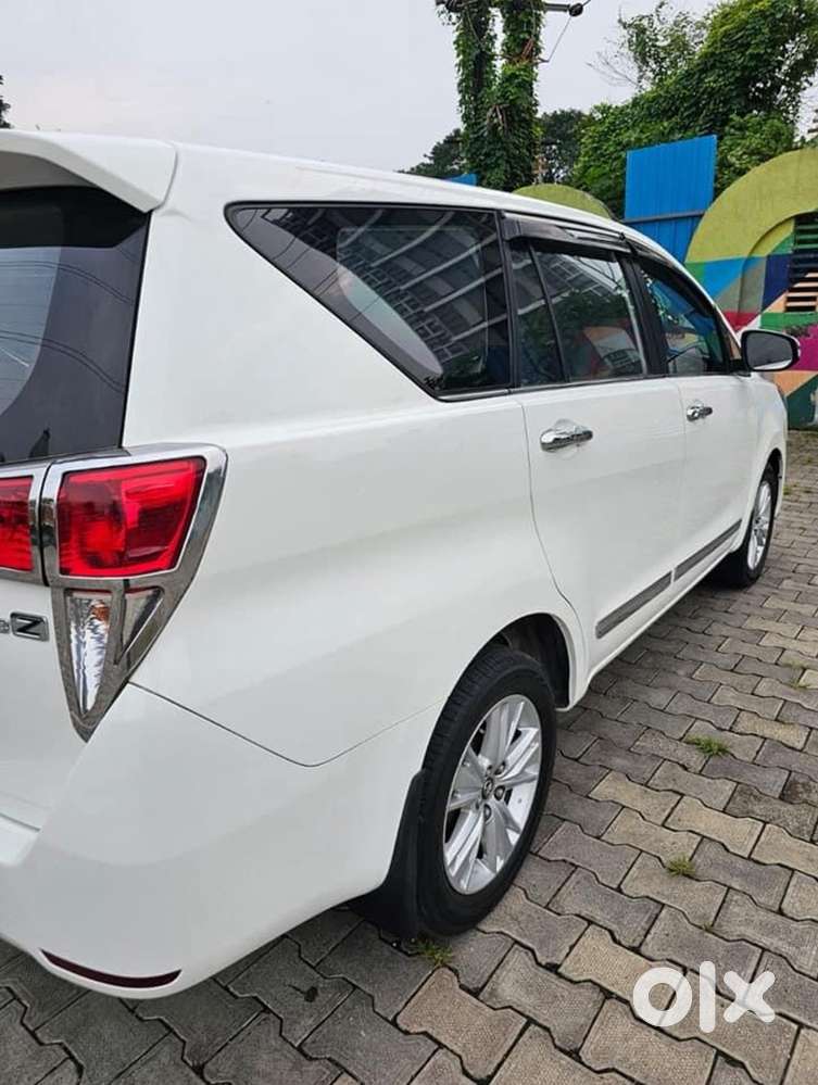Toyota Innova Crysta Diesel 2016