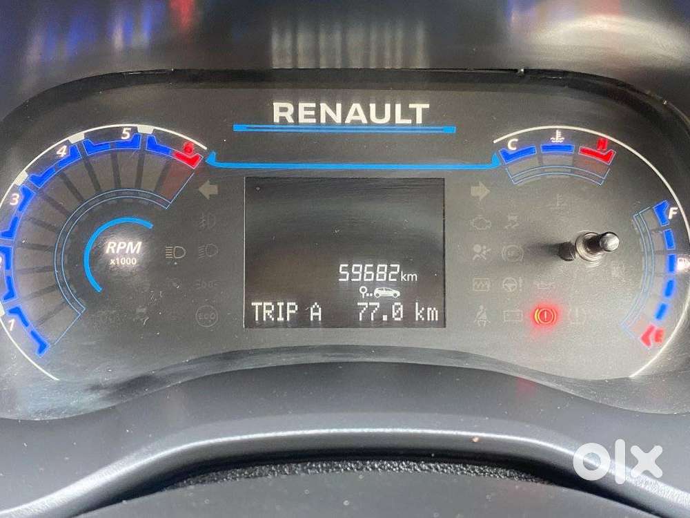 Renault Triber Rxz, 2023, Petrol