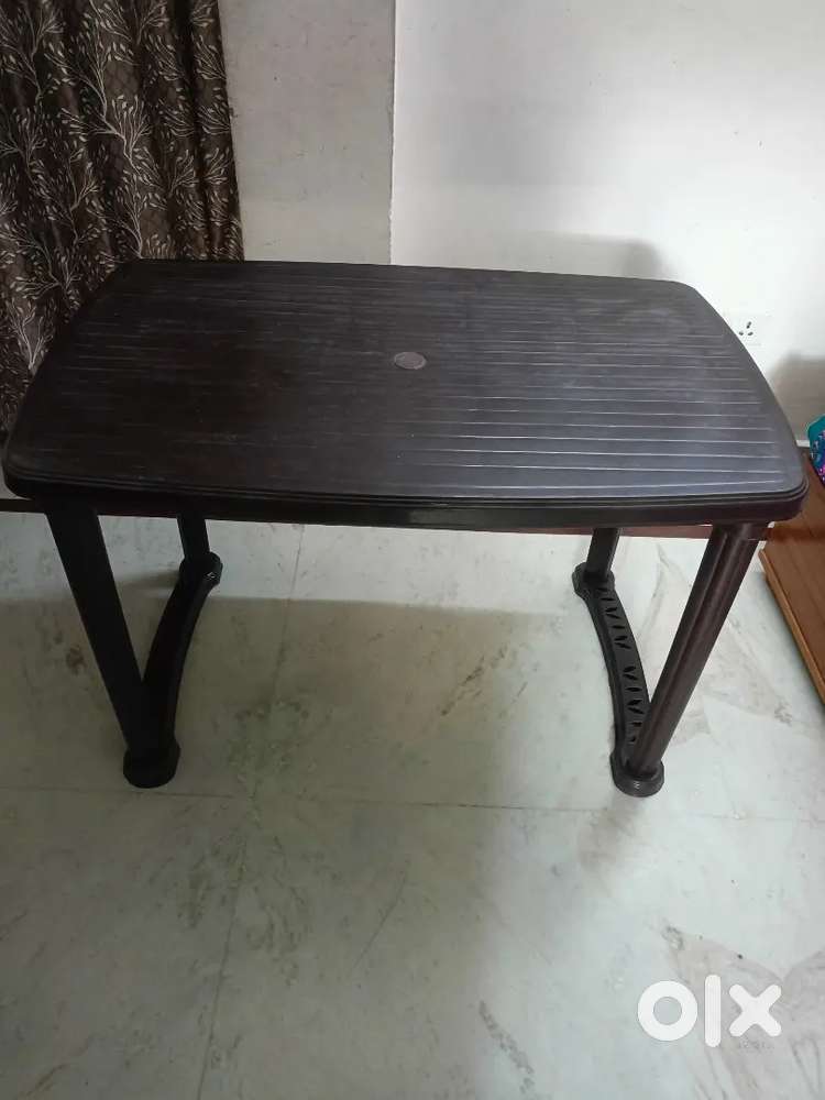 Olx plastic table hotsell