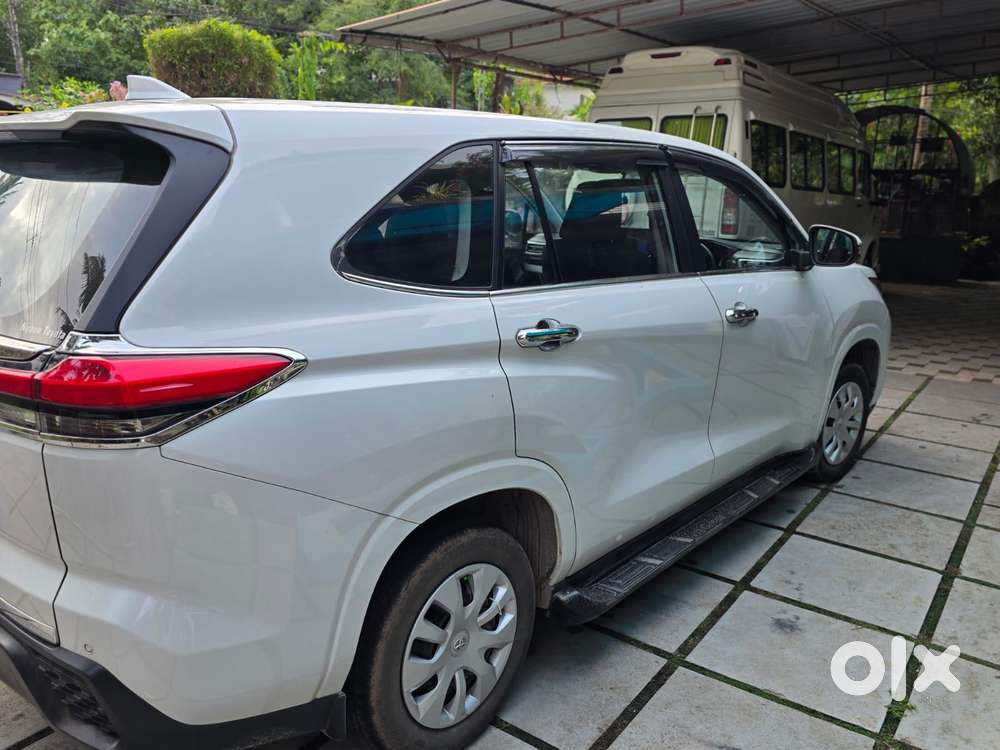 Toyota Innova Hycross 2.0 G-slf 8 Str, 2024, Petrol