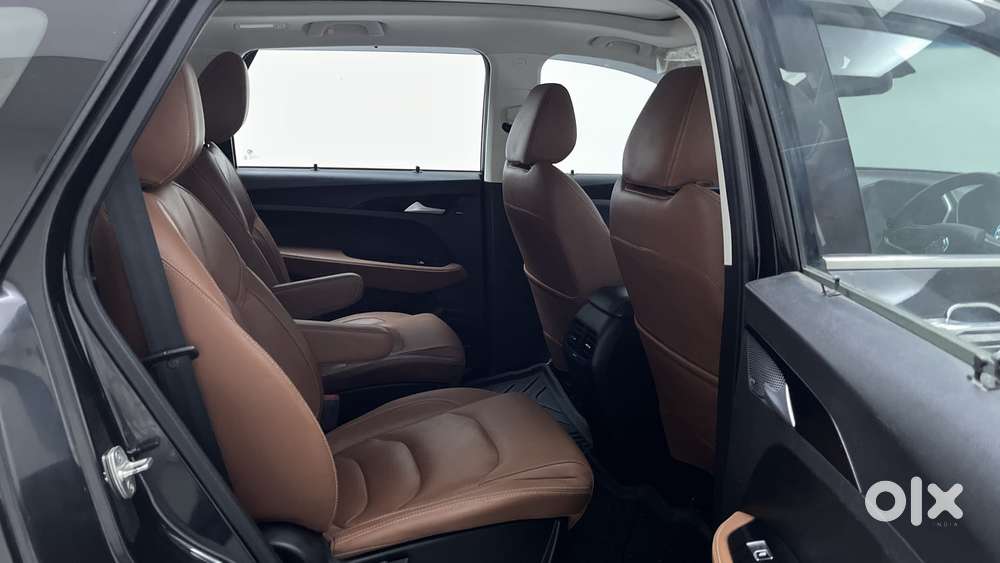 Mg Hector Plus 1.5 Sharp Turbo Cvt 6 Str, 2022, Petrol