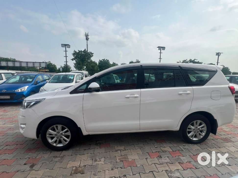 Toyota Innova Crysta 2.8 Gx At, 2024, Diesel