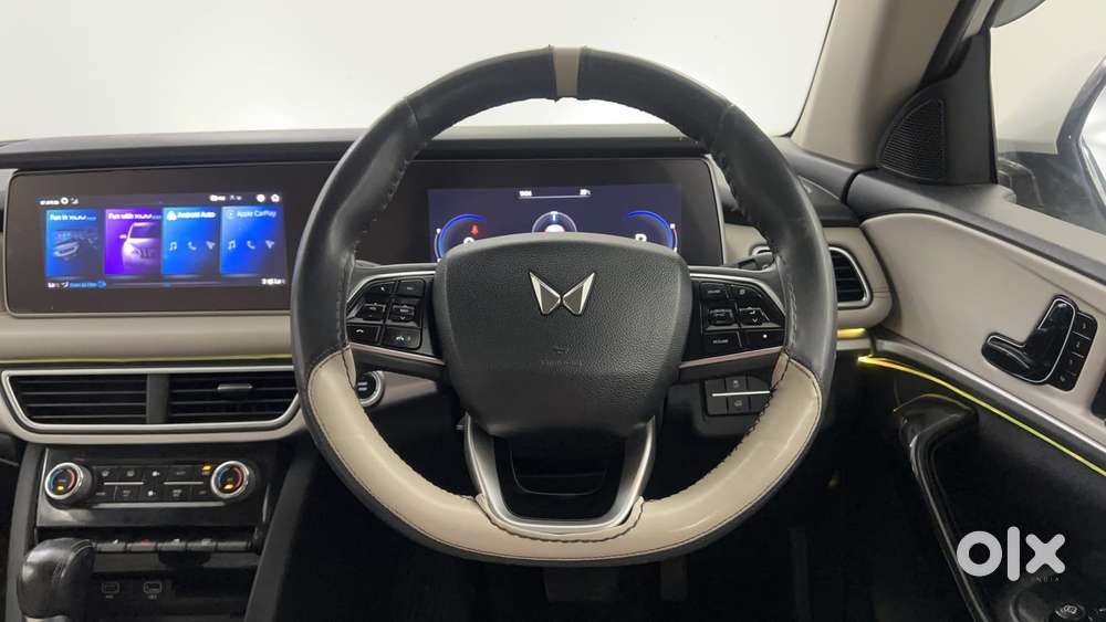 Mahindra Xuv700 2.0 Ax 7 Petrol At Str, 2022, Petrol