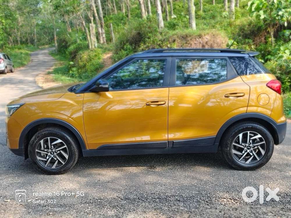 Mahindra Xuv300 W8, 2023, Petrol