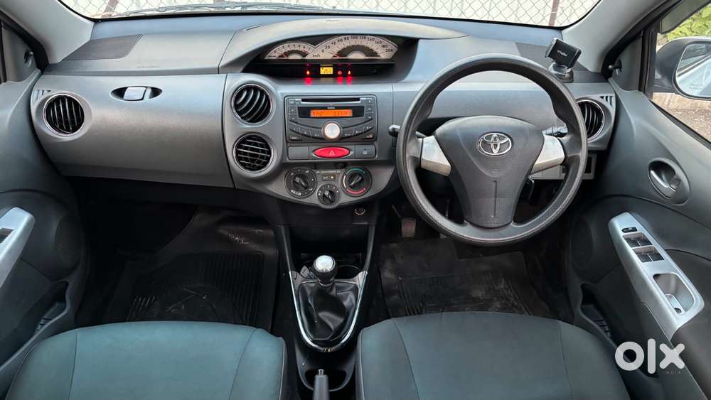 Toyota Etios V Sp, 2012, Petrol