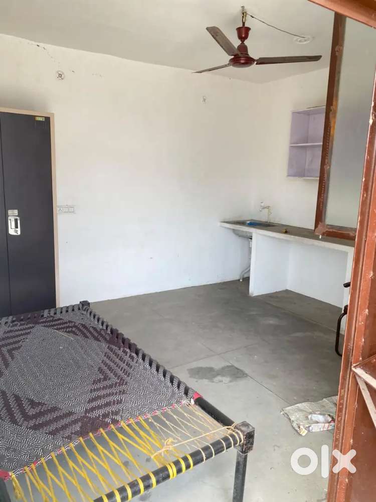 Room rent for beclors single person