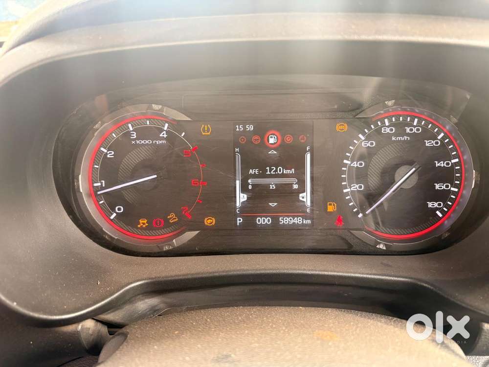 Mahindra Thar Lx Convertible Top Diesel Mt 4wd, 2022, Diesel