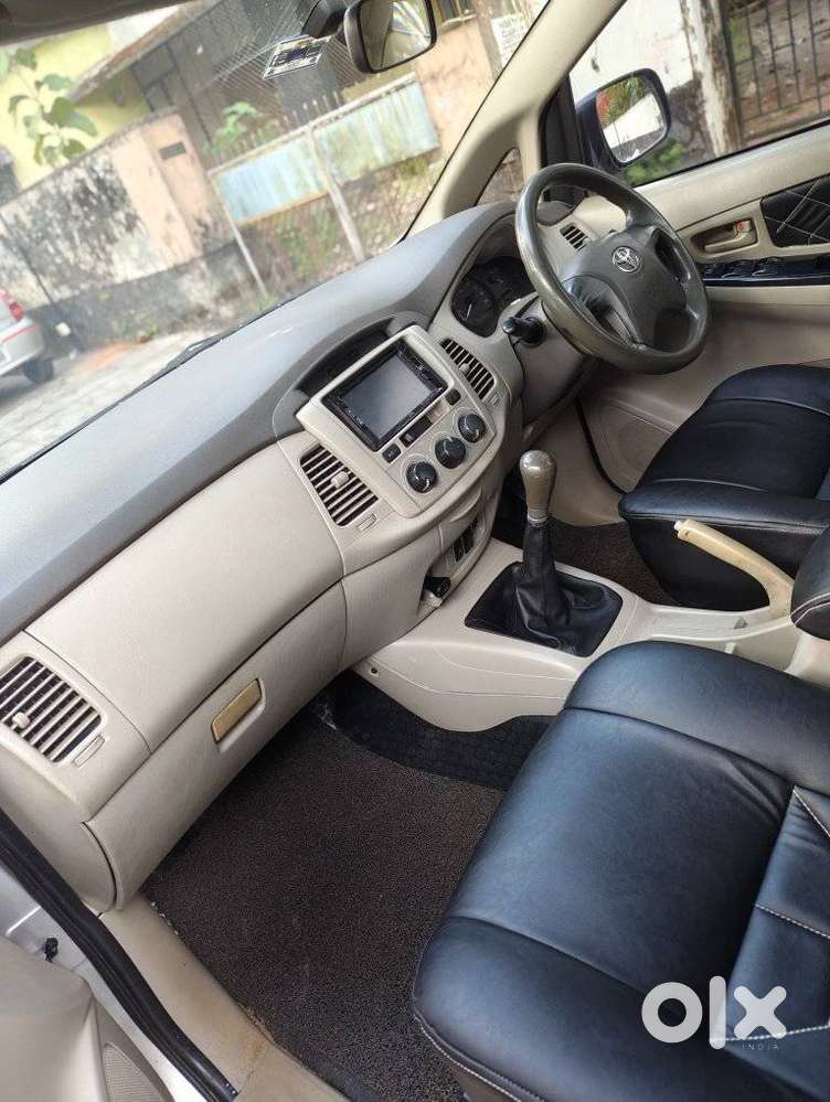 Toyota Innova 2.5 G (diesel) 8 Seater, 2012, Diesel