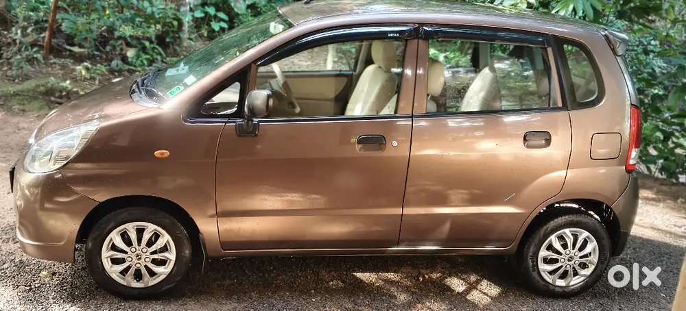 Maruti Suzuki Estilo 2012