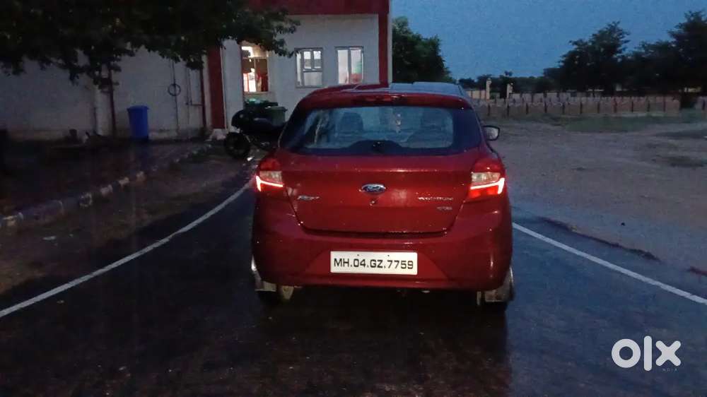 Ford Aspire Titatinium Blu 2015
