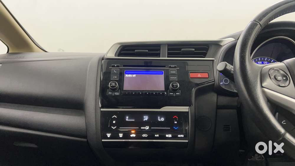 Honda Jazz [2020-2023] 1.2 V I-vtec Mt, 2015, Petrol