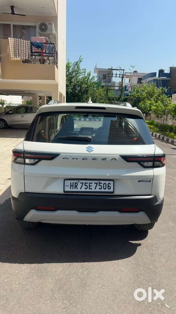 Maruti Brezza Zxi Automatic 2025 Petrol