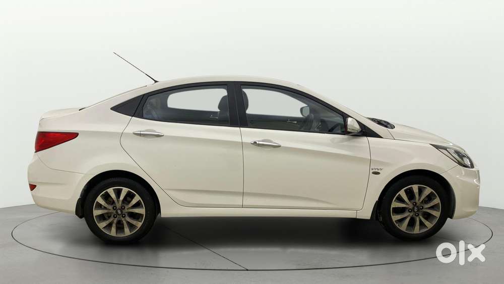Hyundai Verna Fluidic 1.6 Vtvt Sx, 2014, Petrol