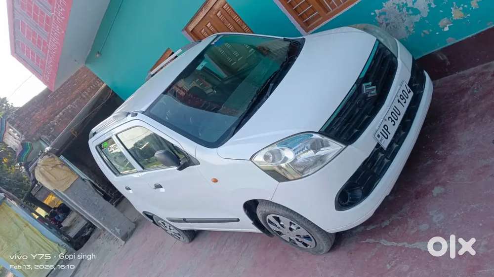 Sell Car Oner Name Ashish Singh Vill &post -katesar Laharpur Sitapur,