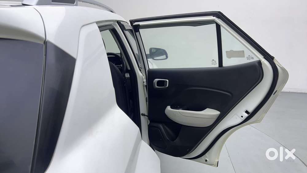 Hyundai Venue 1.0 Sx (o) Turbo Dct, 2023, Petrol